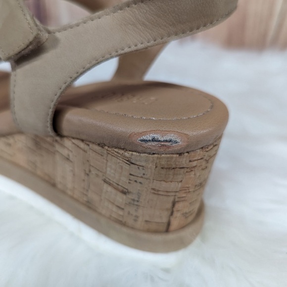 Women’s CREVO Claudia Leather Wedge Sandal In Tan size 9.5 - Picture 5 of 10